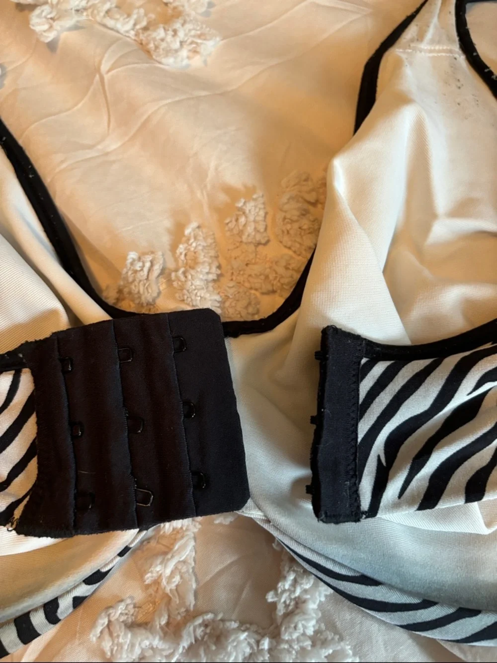 Lilyette Zebra-Print Underwire Bra - Black & White